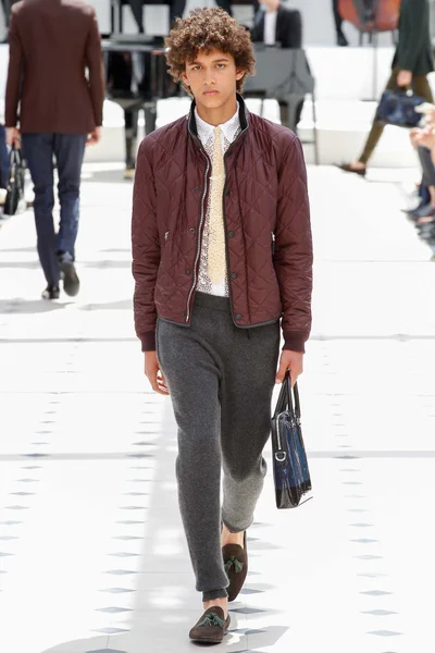 Look 14